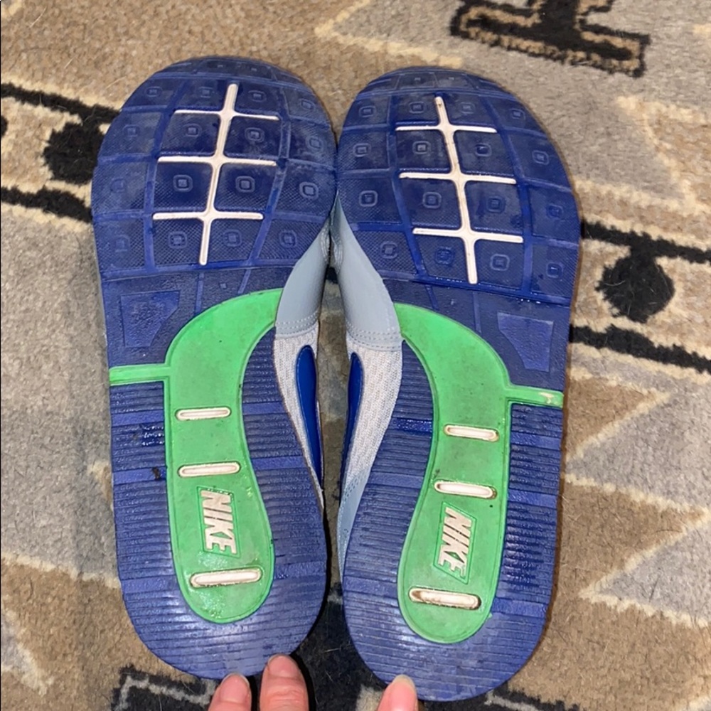 Nike 90s Style Tennis Shoes - Picture 5 of 6